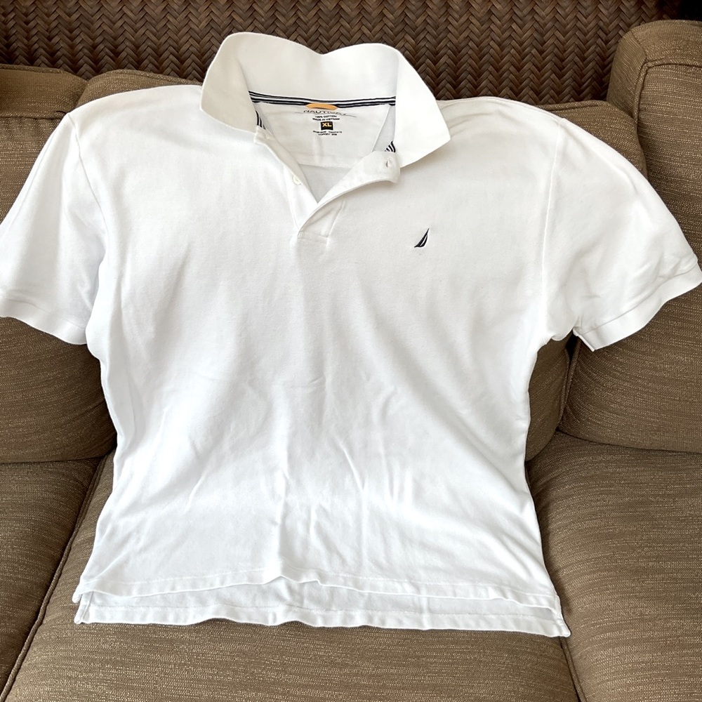 Nautica men’s polo shirt. EUC.